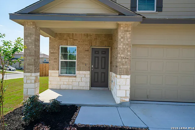 5 bed, 3.0 bath, 2480 sqft, $2,600 — Photo 3