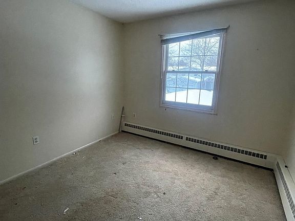 4th image of 63 Maryland Rd