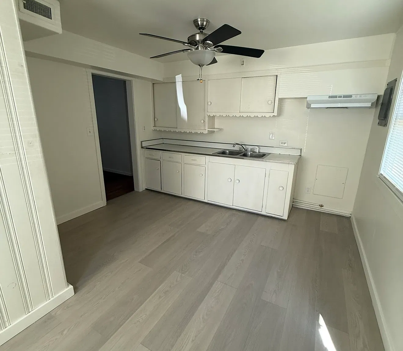 3 bed, 1100 sqft, $1,700 — Photo 3