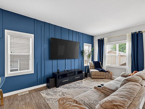 3rd image of 29 Kendell Ln