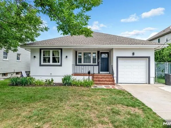 21-15 Exeter Pl, Fair Lawn, NJ 07410