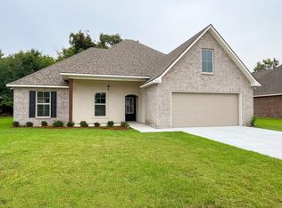 310 Sucrose Dr, Thibodaux, LA 70301