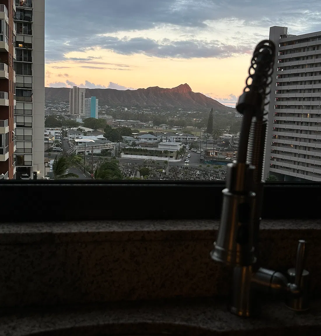 2 bed, 1049 sqft, $3,500 — Photo 4