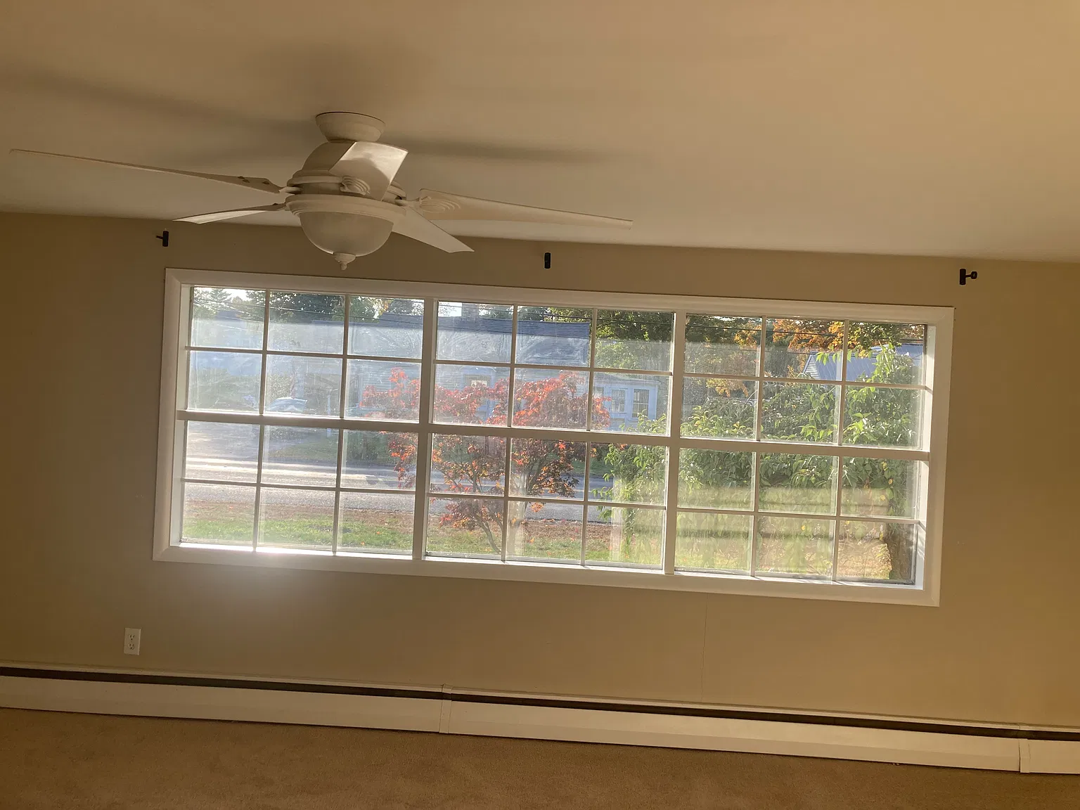 3 bed, 960 sqft, $2,700 — Photo 2