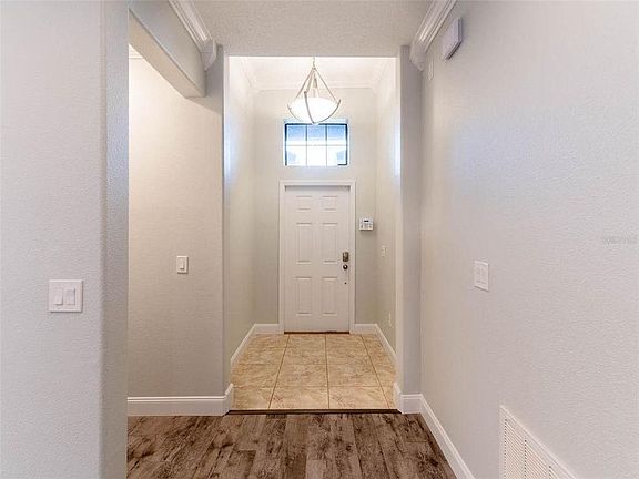 4th image of 11620 Grove Arcade Dr