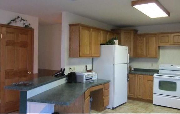 5th image of 9800 W Plainfield Ave