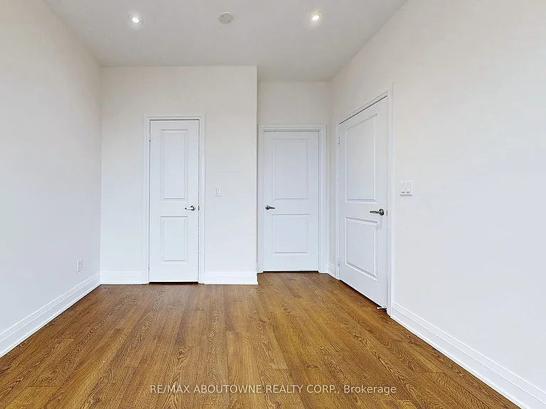55 Speers Rd #1007 — Photo 41