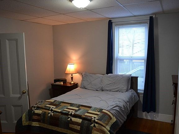 3rd image of 152 Vernon St #152