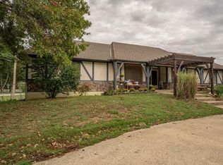 1900 Blueberry Dr #B, Harrisonville, MO 64701