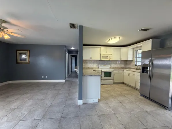 2013 SW Burman Lane, Port St Lucie, FL 34984