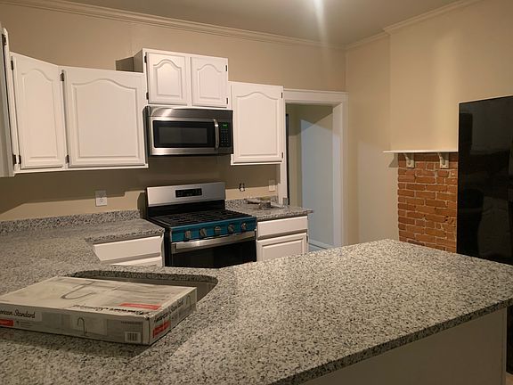 New appliances and new granite countertops