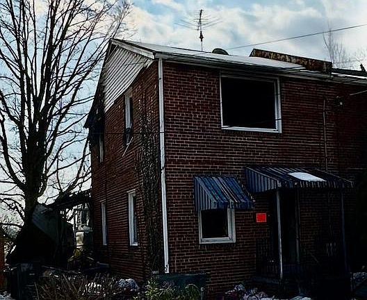 4th image of 3418 24th St SE