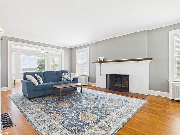 4th image of 1111 Grand Ave