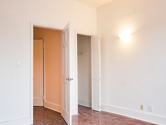 5th image of 732 Washington Ave APT 1D
