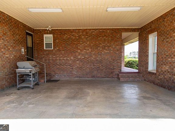 4th image of 68 Smart Rd