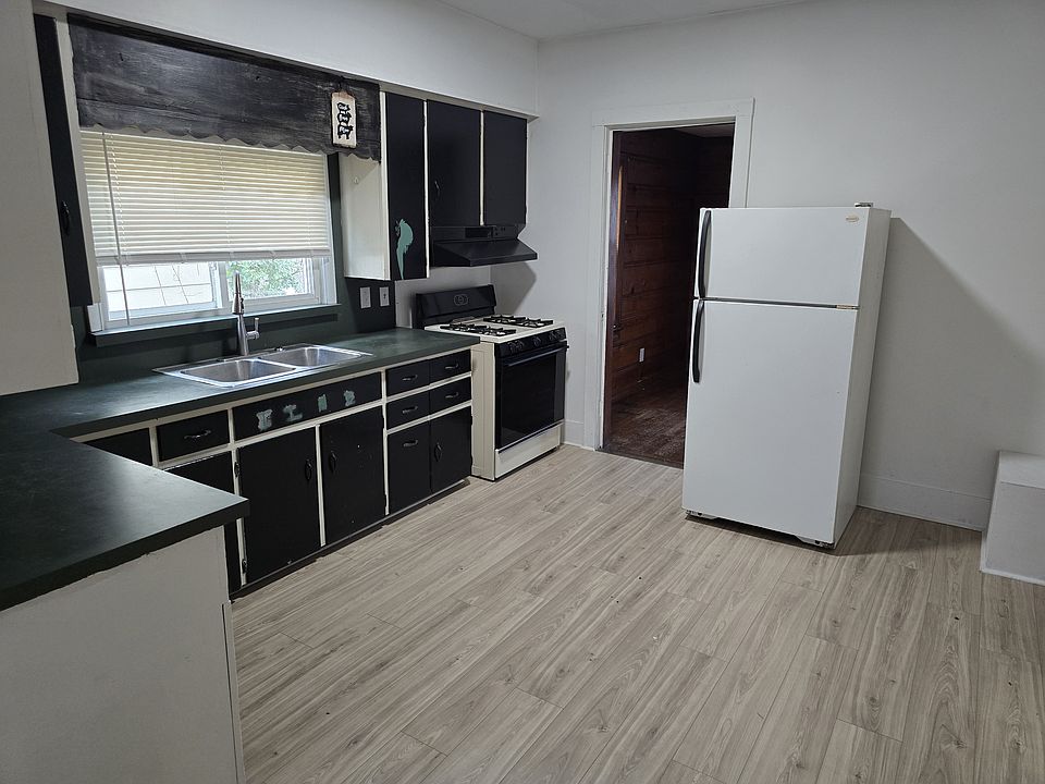 1st image of 309 5th St NW #A & B
