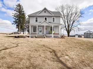 19198 Maple Ln, Belmont, WI 53510