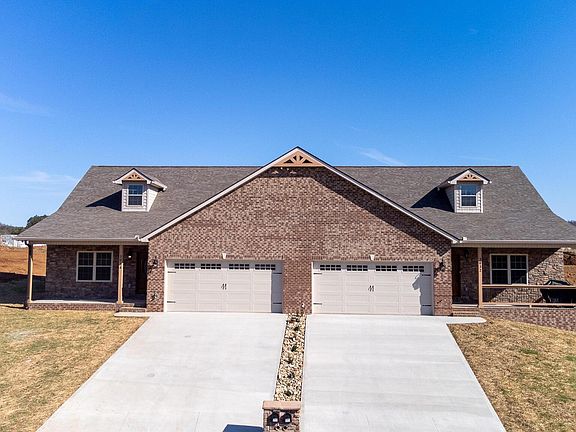 2nd image of 3034 Villa Creekside Dr