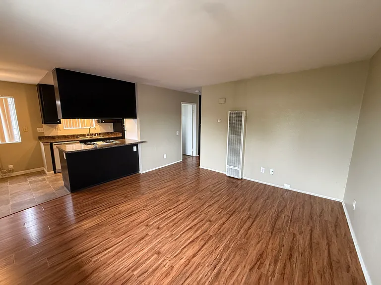 12369 Lakeshore Dr — Photo 6
