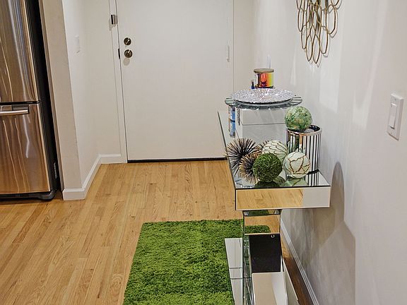 2nd image of 1940 N Highland Ave APT 9