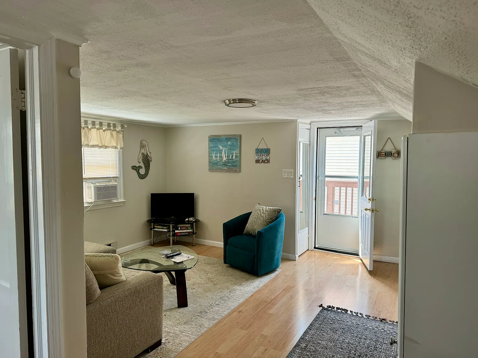 4013 W Brigantine Ave — Photo 2