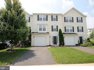 17 Bayberry Ln, Pottstown, PA 19465