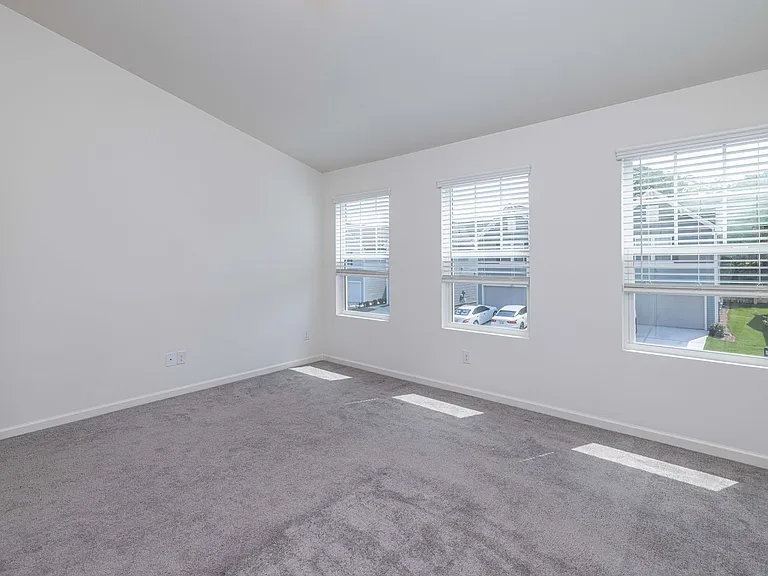 14129 Clayborn St — Photo 14