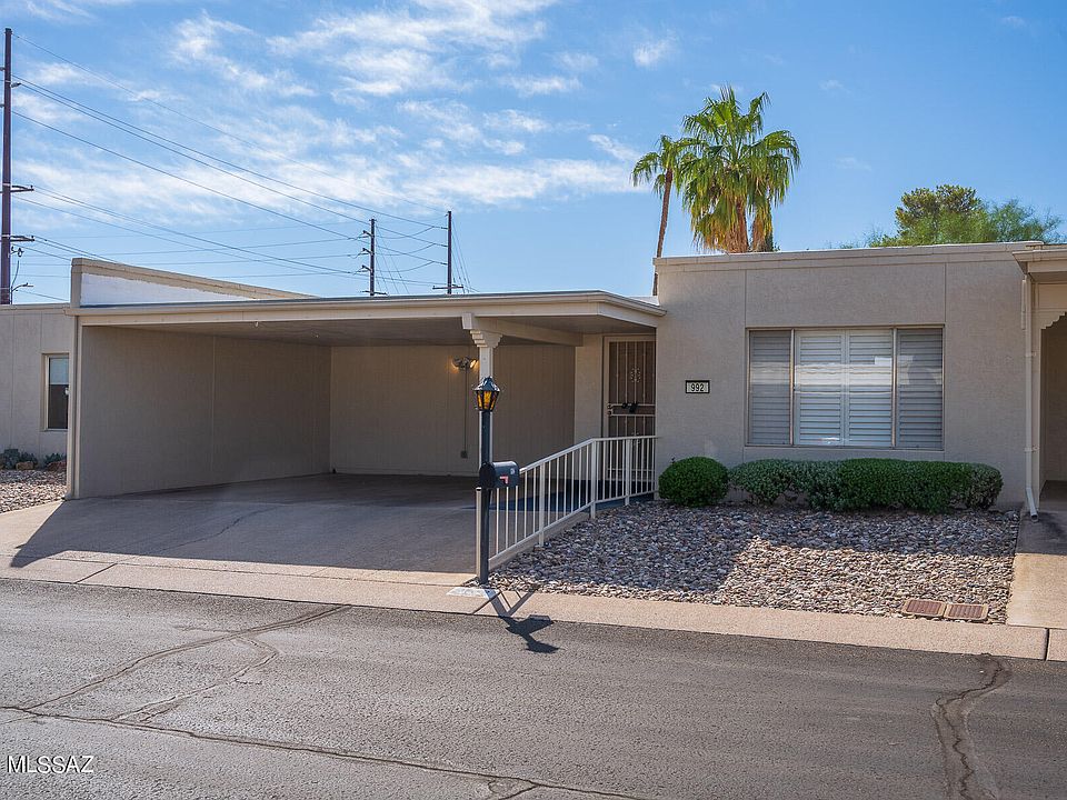 1st image of 992 N Caribe Ave