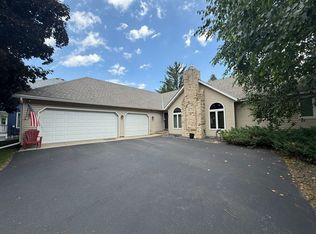 9343 Hillside Trl S, Cottage Grove, MN 55016