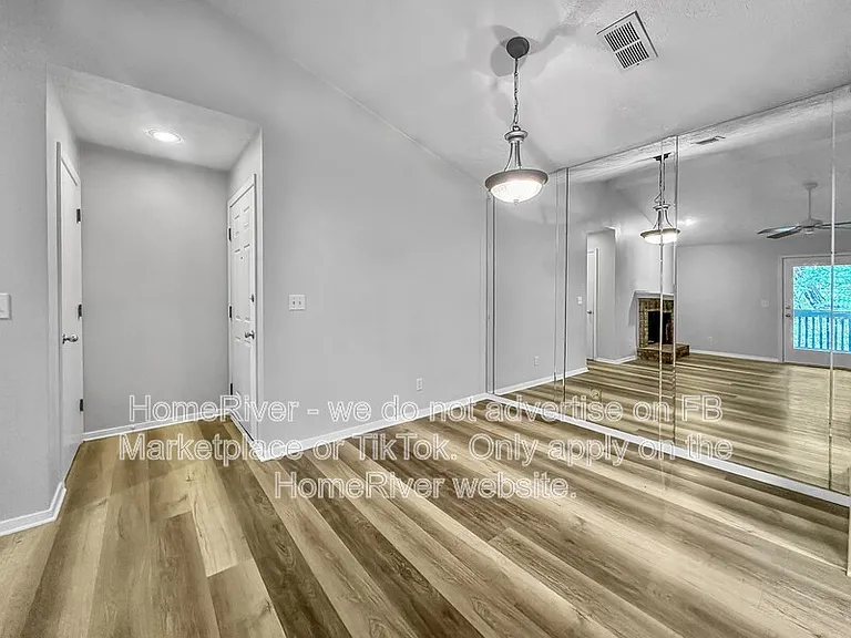 129 Warm Springs Cir — Photo 11