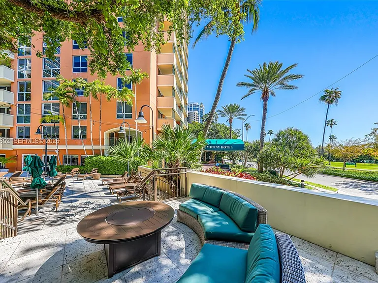 2951 S Bayshore Dr #215 — Photo 28