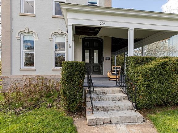 4th image of 205 Highland Ave
