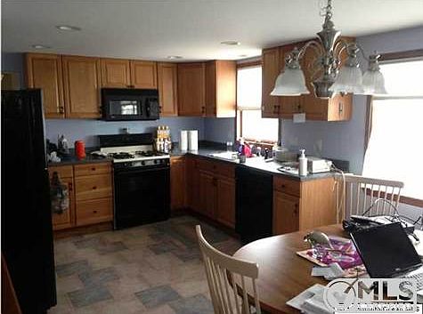 3rd image of 62-64 Farragut Ave