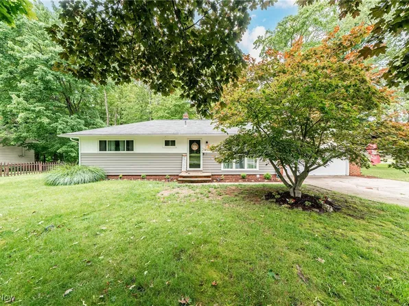 8236 Marianna Blvd, Broadview Heights, OH 44147