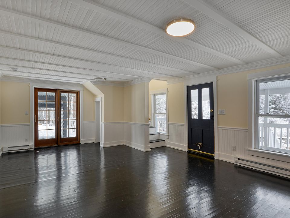 10th image of this home