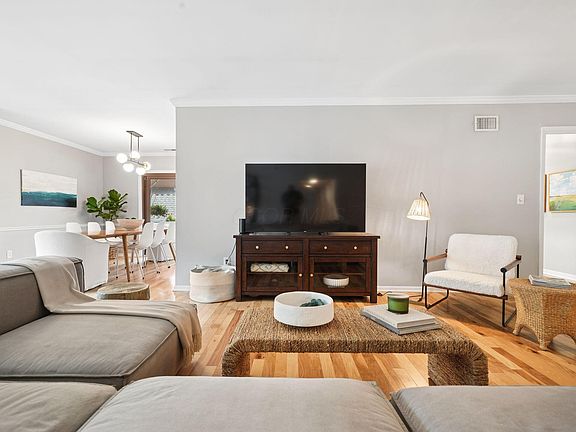 5th image of 1244 Fountaine Dr