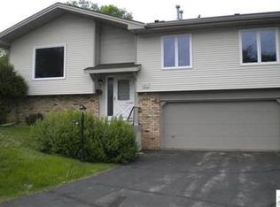 427 Wildwood Dr, Duluth, MN 55811