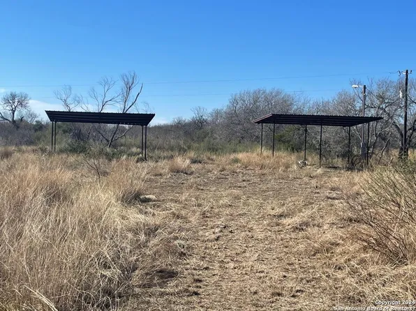 14935 STATE HIGHWAY 173, Bigfoot, TX 78005