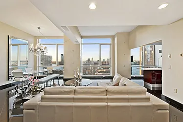 Rented by Manhattan Spaces
