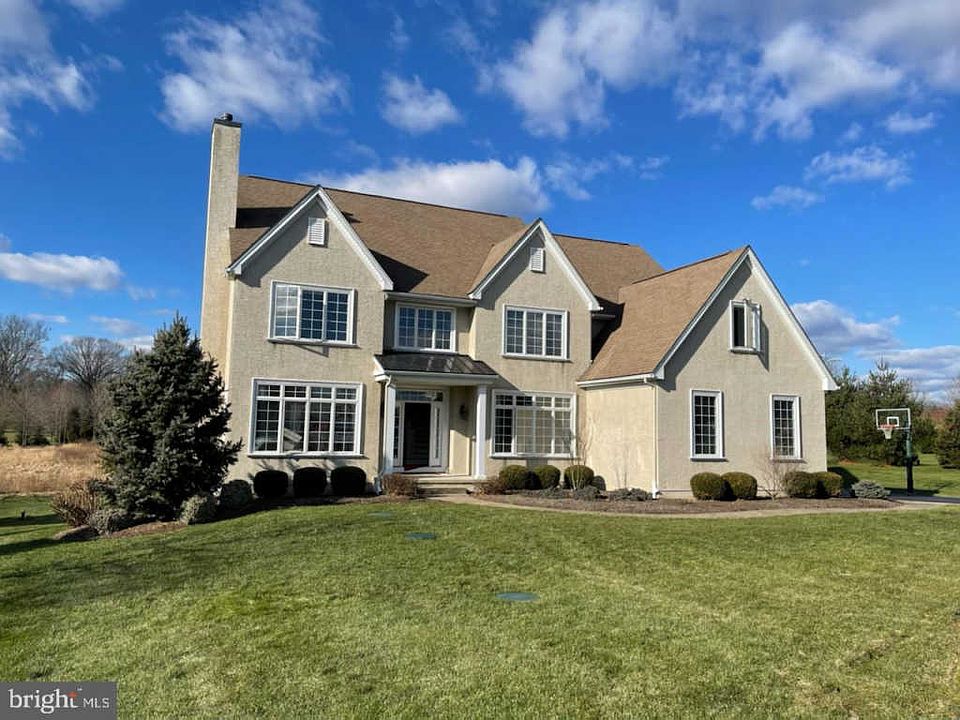 1st image of 102 Galvin Cir