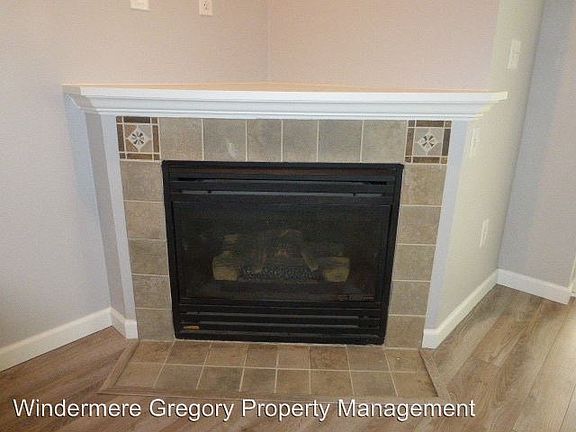 4th image of 16125 Juanita Woodinville Way NE Unit 2303