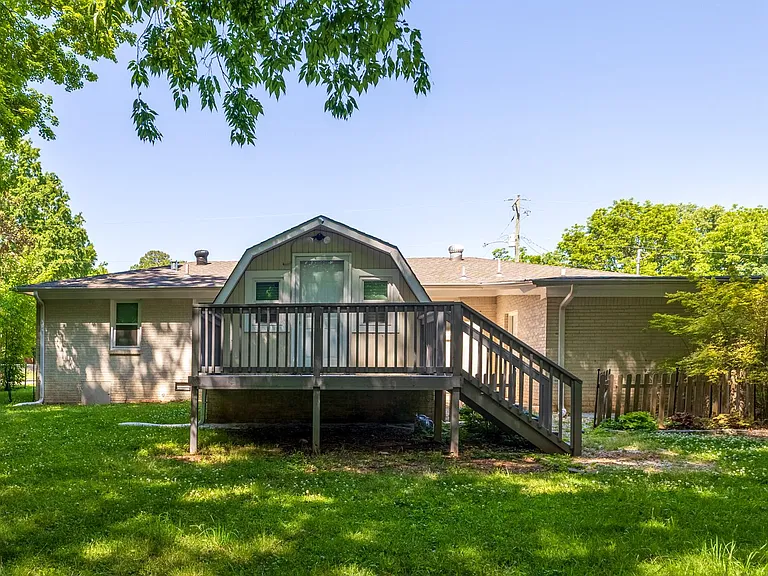 3306 Reynolds Dr NW — Photo 3