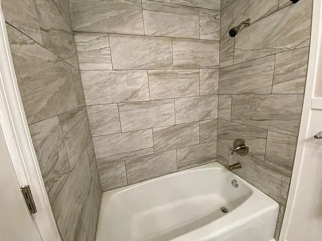 2033 Mango Cir — Photo 12