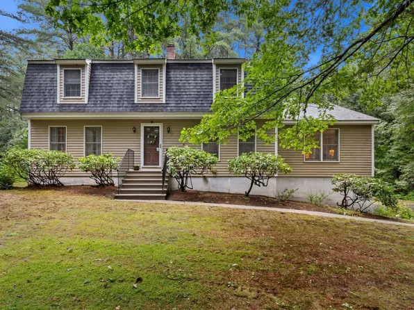 26 Heath Rd, Merrimac, MA 01860