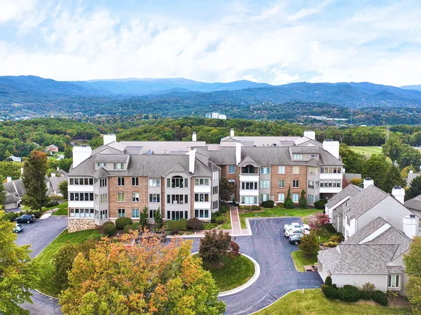 5042 Hunting Hills Sq, Roanoke, VA 24018