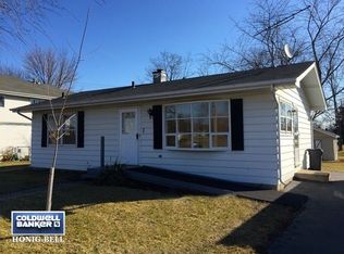 507 6th St, Lemont, IL 60439