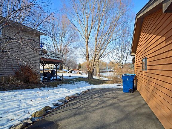4th image of 15649 Cornell Trl