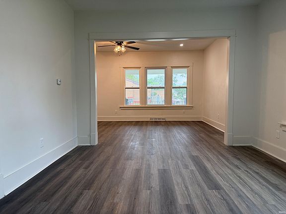 4th image of 1123 Miner St