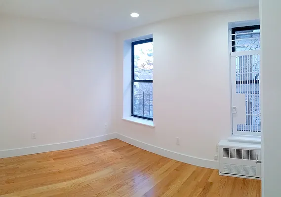 Rented by Uptown Flats LLC | media 43