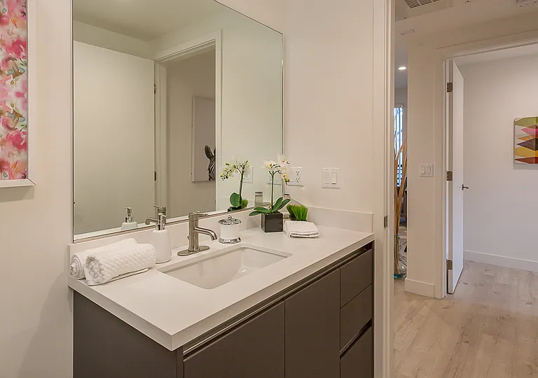 11269 Camarillo St #405 — Photo 13